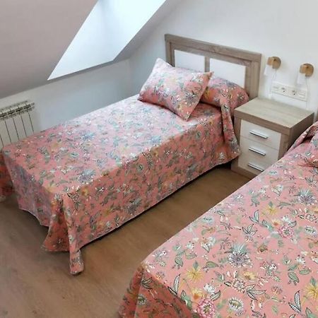Ferienwohnung Precioso Atico En El Centro De Onís Exterior foto